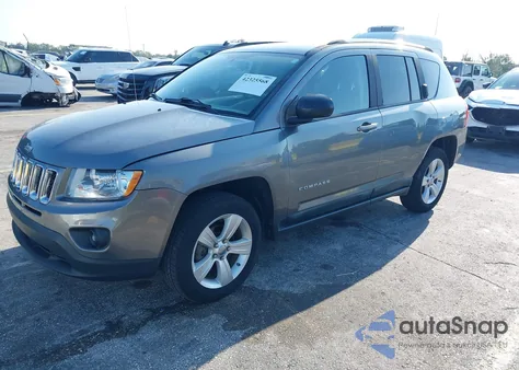 2011 Jeep Compass z USA, uszkodzony, nr VIN 1J4NT1FA4BD213994